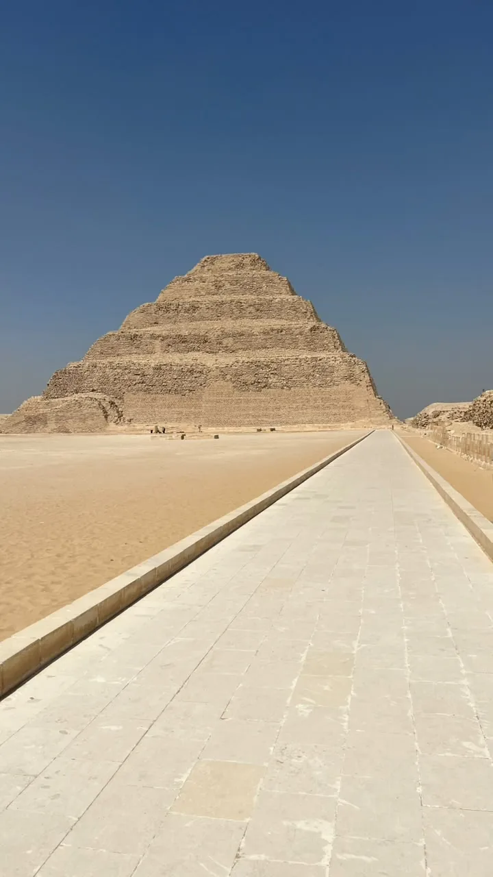 Pirámide escalonada de Saqqara